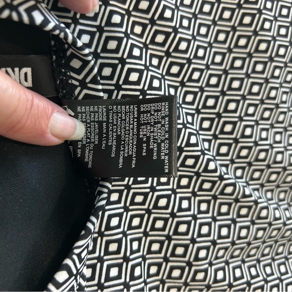 NWT DKNY Geometric Patterned Women’s One Piece Swimsuit - Picture 13 of 15